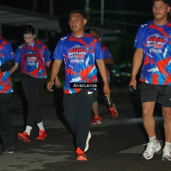 Runner Photo 6041063