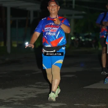Runner Photo 6041069