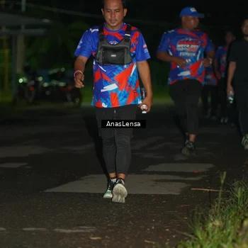 Runner Photo 6041100