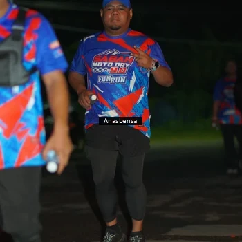 Runner Photo 6041112