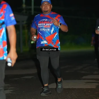 Runner Photo 6041115