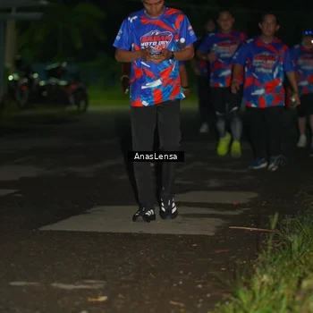 Runner Photo 6041118