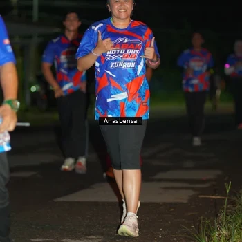 Runner Photo 6041143