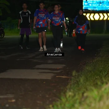 Runner Photo 6041160