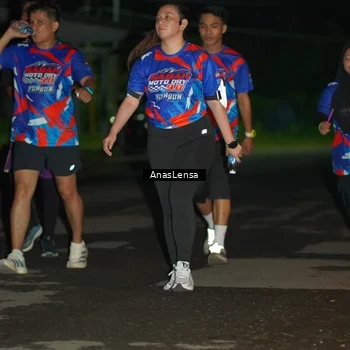 Runner Photo 6041171