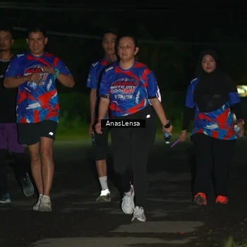 Runner Photo 6041177