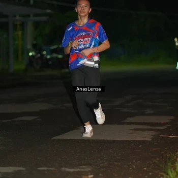 Runner Photo 6041184