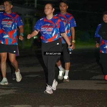 Runner Photo 6041200