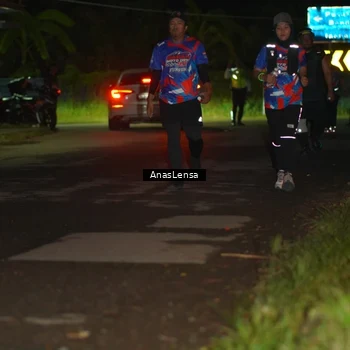 Runner Photo 6041225