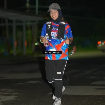 Runner Photo 6041242