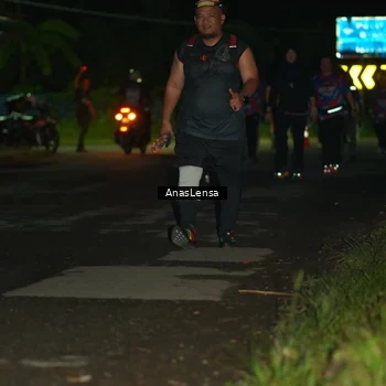 Runner Photo 6041245
