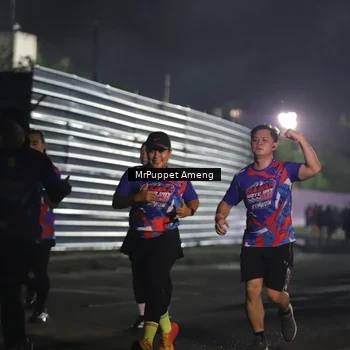 Runner Photo 6041318