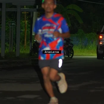 Runner Photo 6041343