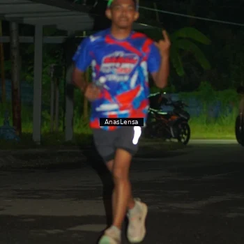Runner Photo 6041347
