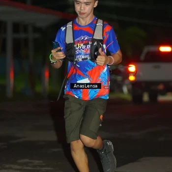 Runner Photo 6041403