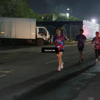 Runner Photo 6041556