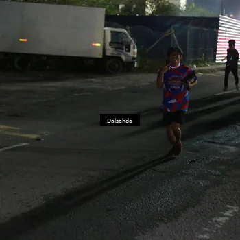 Runner Photo 6041744