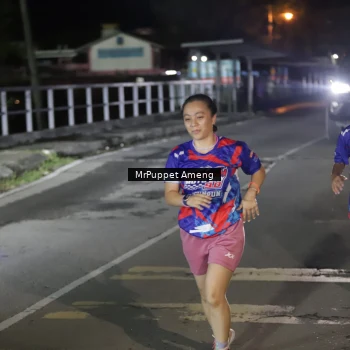 Runner Photo 6041753