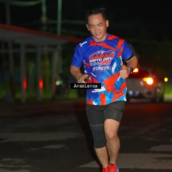 Runner Photo 6041783