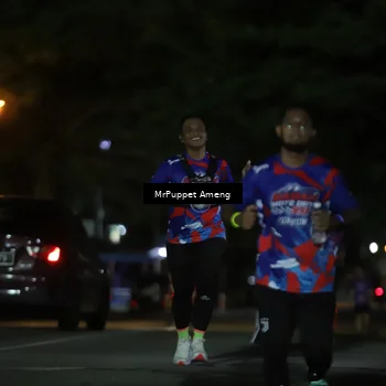 Runner Photo 6042035