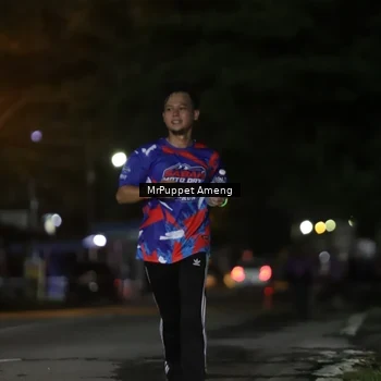 Runner Photo 6042111