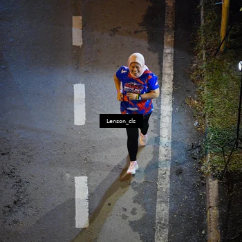 Runner Photo 6042141