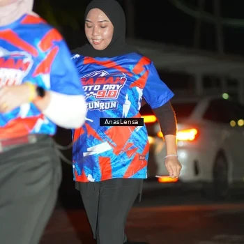 Runner Photo 6042191