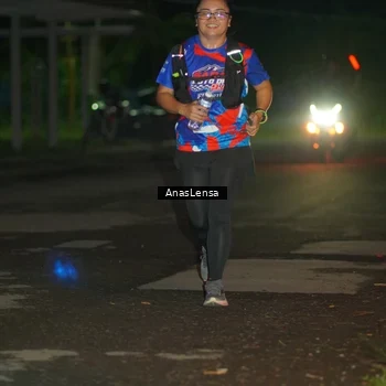 Runner Photo 6042243