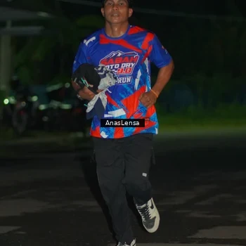 Runner Photo 6042278