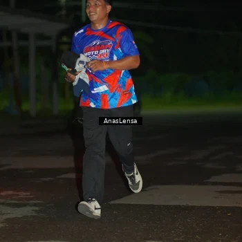 Runner Photo 6042329