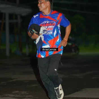Runner Photo 6042338