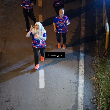 Runner Photo 6042342
