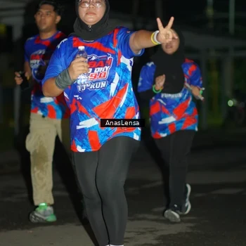 Runner Photo 6042578