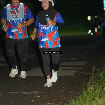 Runner Photo 6042636