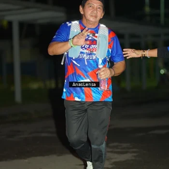 Runner Photo 6042657