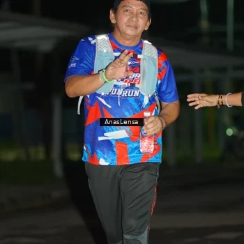 Runner Photo 6042671