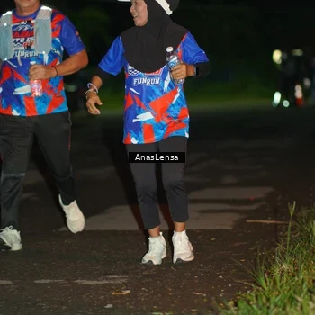 Runner Photo 6042680