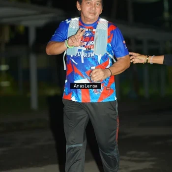Runner Photo 6042696