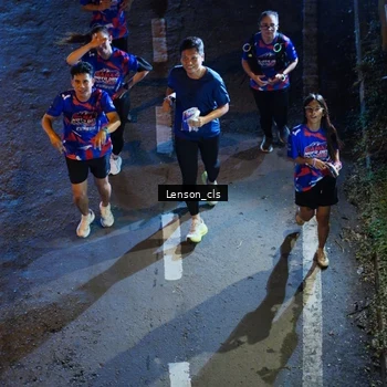 Runner Photo 6042815