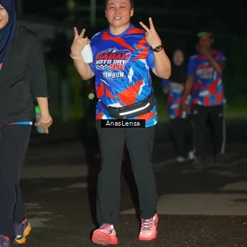 Runner Photo 6042831