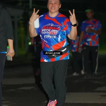 Runner Photo 6042840