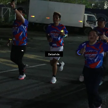 Runner Photo 6042871