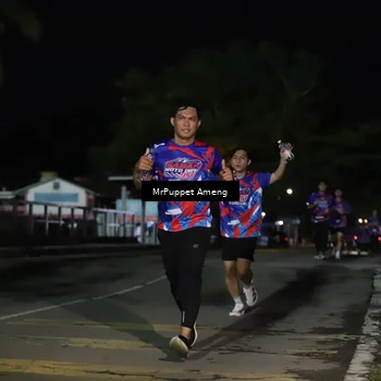 Runner Photo 6042875