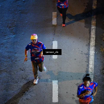 Runner Photo 6042888