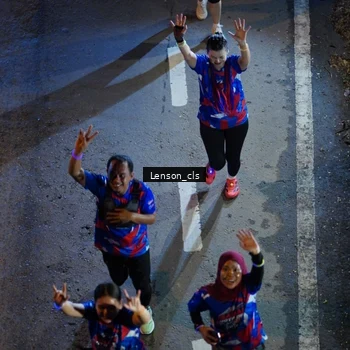 Runner Photo 6042917