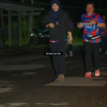 Runner Photo 6042936