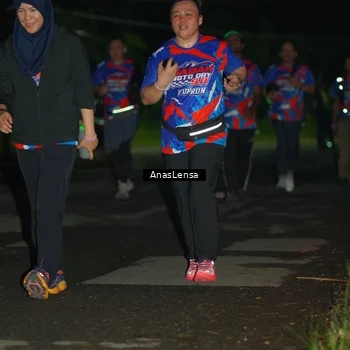 Runner Photo 6042964