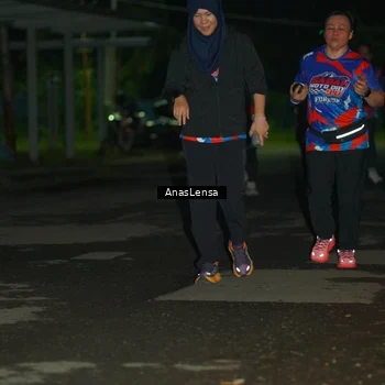 Runner Photo 6042965