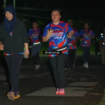 Runner Photo 6042983