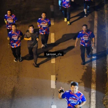 Runner Photo 6043015